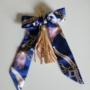 Darling purse accessory--never used